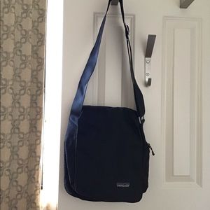 Patagonia crossbody bag